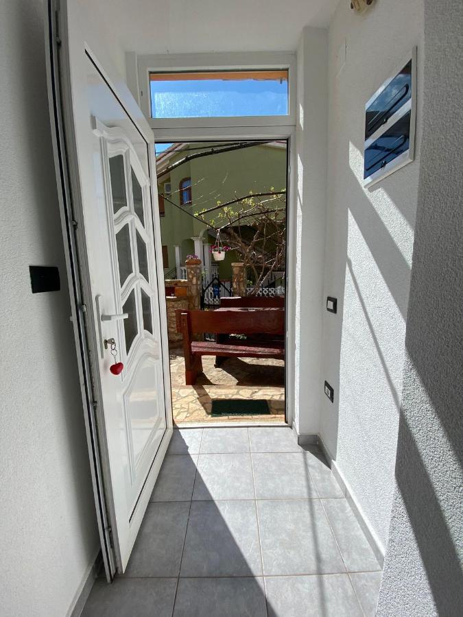 Studio Apartment Elsa Galižana Eksteriør bilde