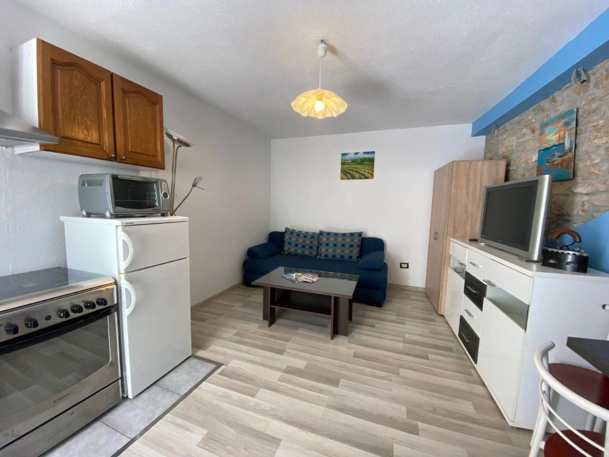 Studio Apartment Elsa Galižana Eksteriør bilde