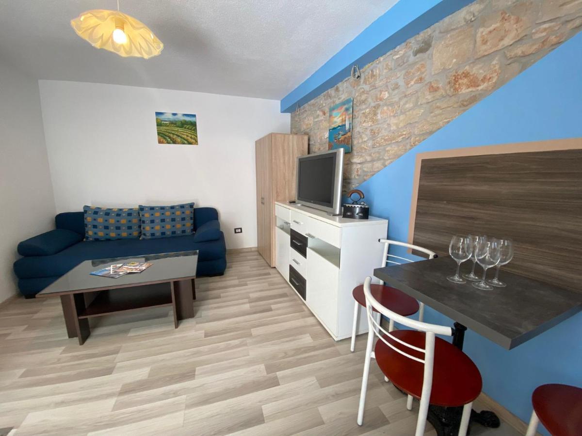 Studio Apartment Elsa Galižana Eksteriør bilde